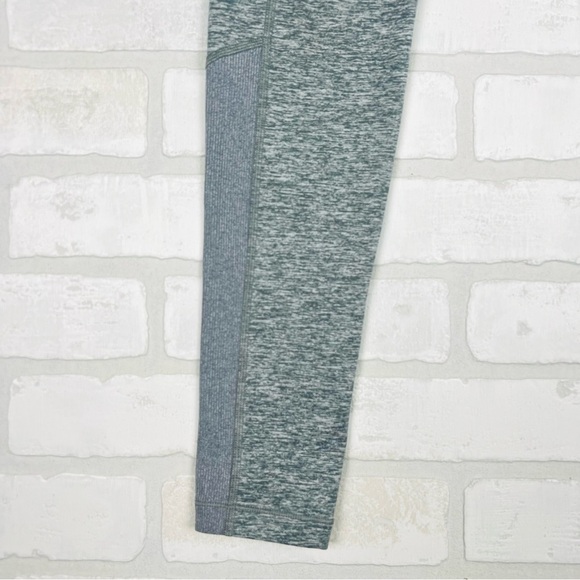 ATHLETA GIRL SNOWBALL SOFTLUXE TIGHT, Light Cobblestone Grey, Size Large 12 - Picture 3 of 11